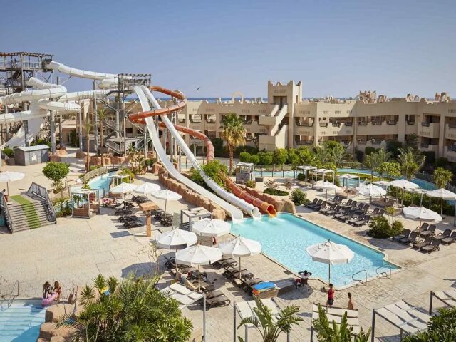 Coral Sea Water World Resort