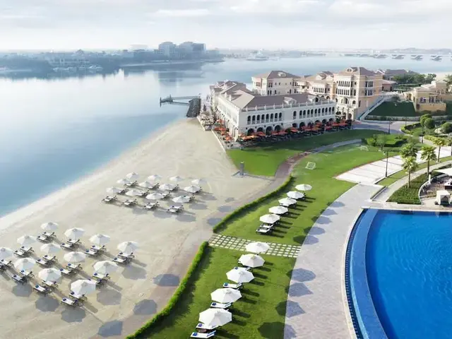 The Ritz-Carlton Abu Dhabi, Grand Canal photo 1