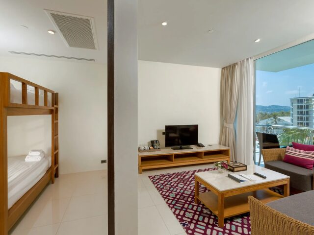 Splash Beach Resort Phuket photo 2