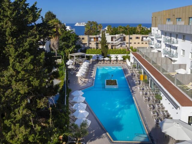 Anemi Hotel & Suites photo 3