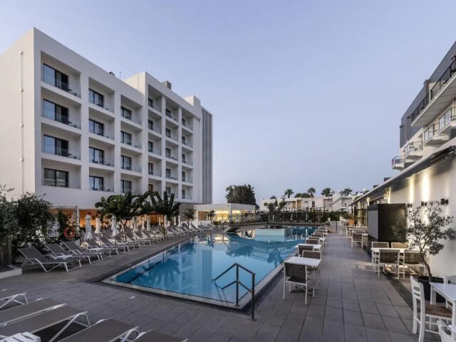 Anemi Hotel & Suites photo 1