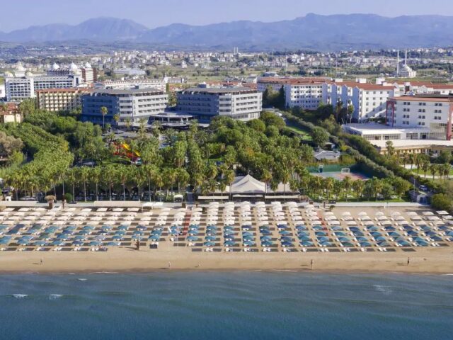 Mira Meridia Beach Resort photo 3