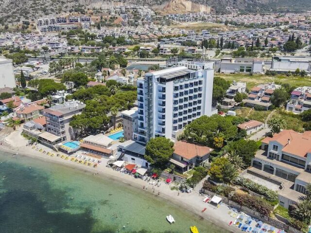 Signature Blue Resort