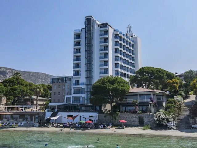 Signature Blue Resort photo 0
