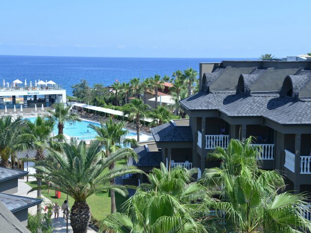 Sailor's Beach Club photo 2