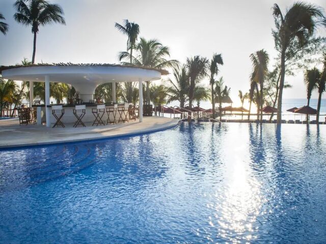 The Fives Beach Hotel & Residences photo 1