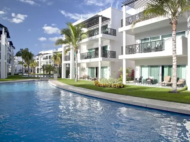 The Fives Beach Hotel & Residences photo 3