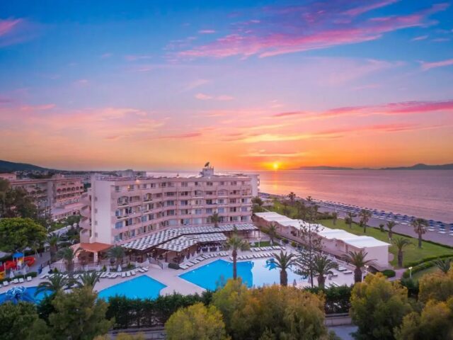 Sun Beach Resort photo 2