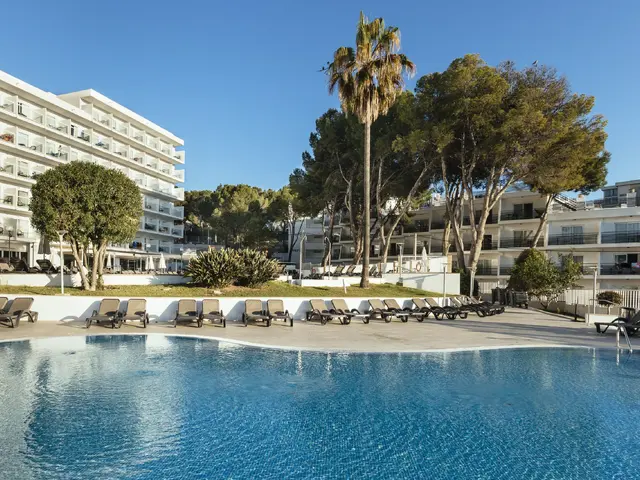 Alua Sun Torrenova photo 2