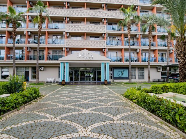 Insula Resort photo 3