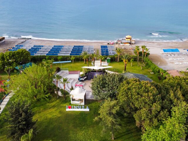 Insula Resort photo 1