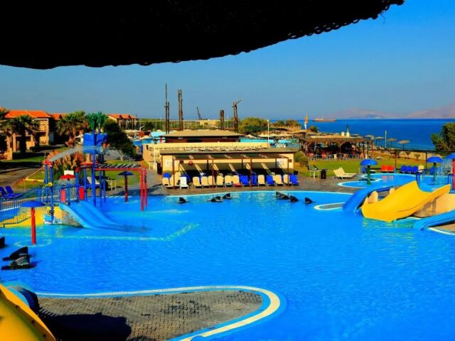 White Olive Marine Aquapark photo 3