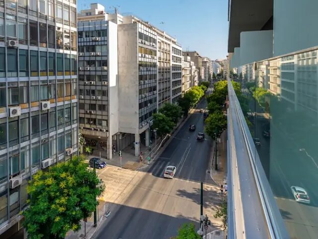 Polis Grand photo 1
