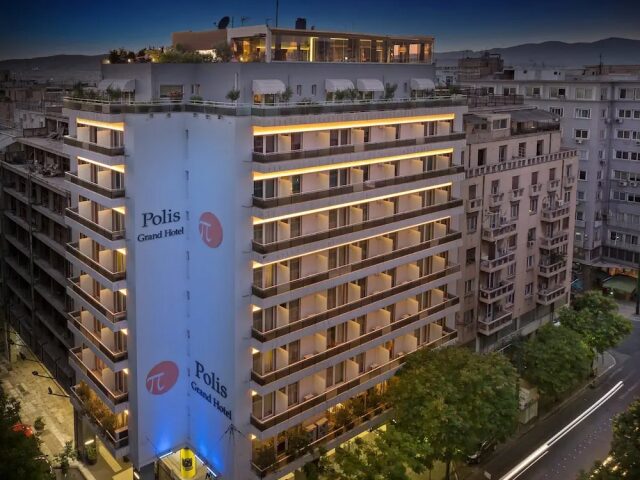 Polis Grand