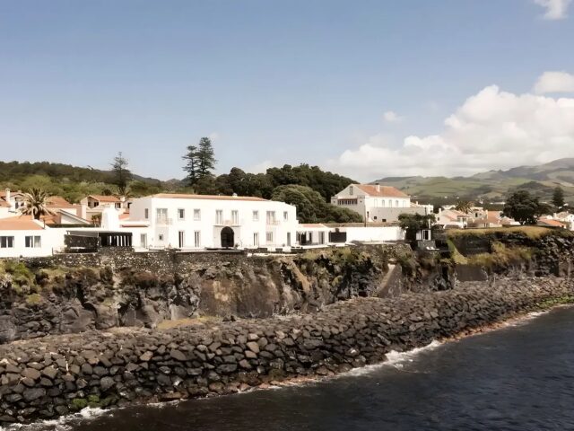 White Exclusive Suites & Villas