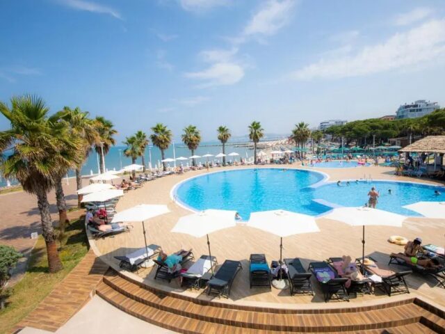 Prestige Resort photo 0
