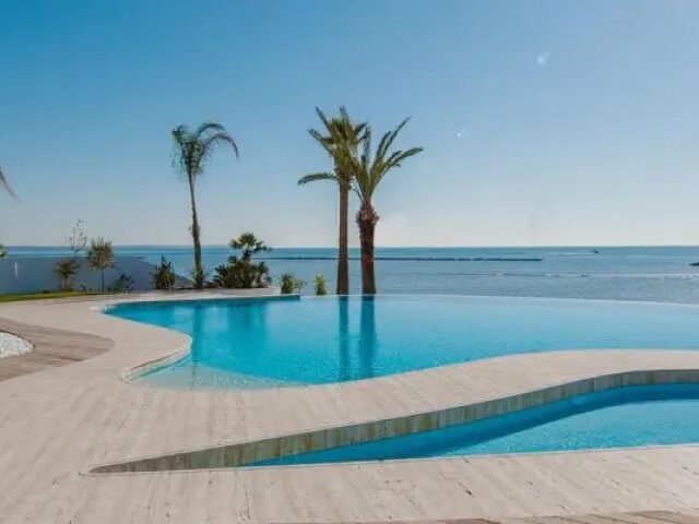 Lebay Beach