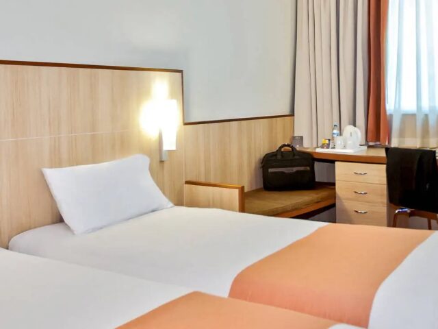 Ibis Deira photo 1