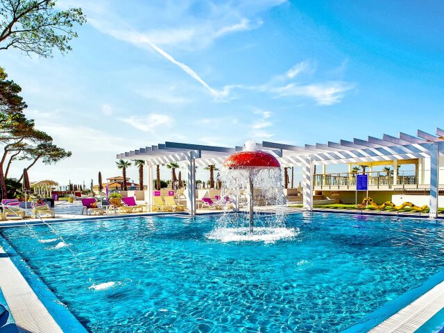 Montenegro Beach Resort photo 3