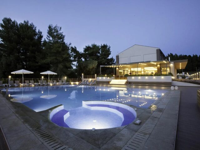 Simeon photo 1