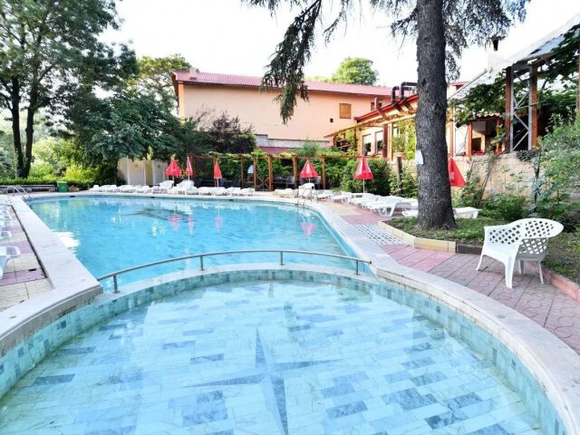 Estreya Residence photo 3