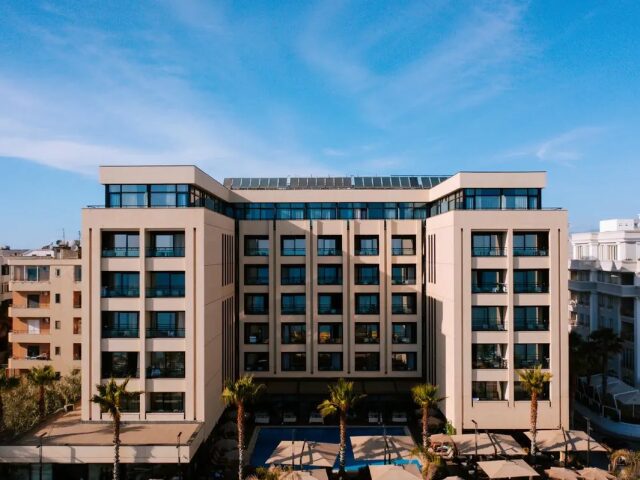 Royal G Hotel