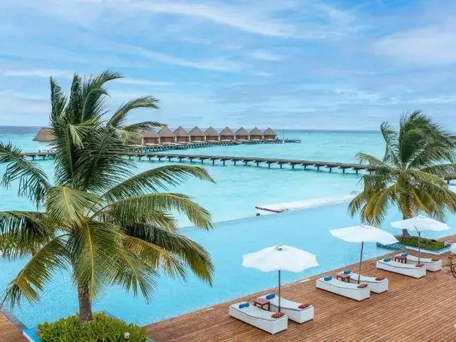 Mercure Maldives Kooddoo Resort photo 0
