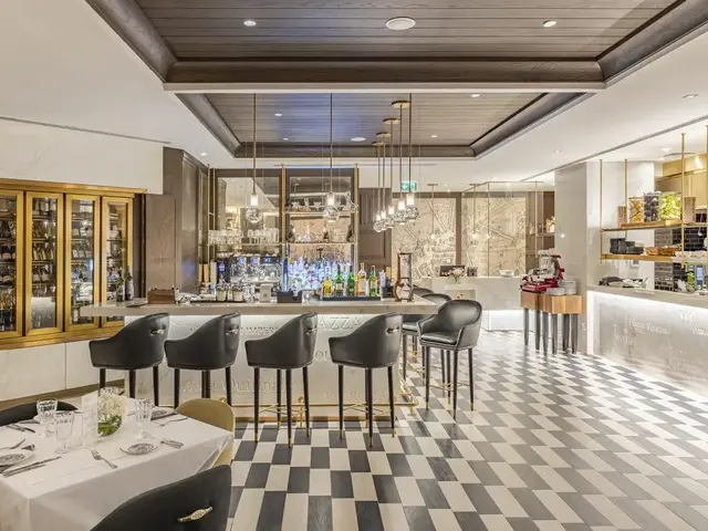 Al Bandar Rotana - Creek photo 2