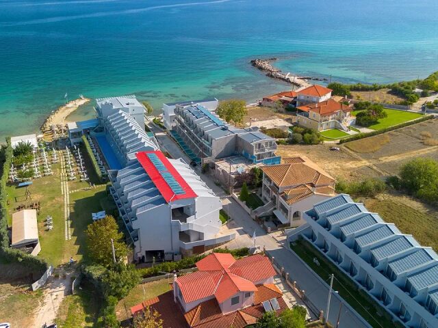 Golden Coast Resort photo 3