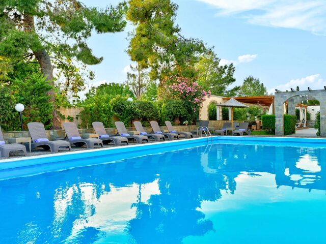 Stefania Beach photo 0