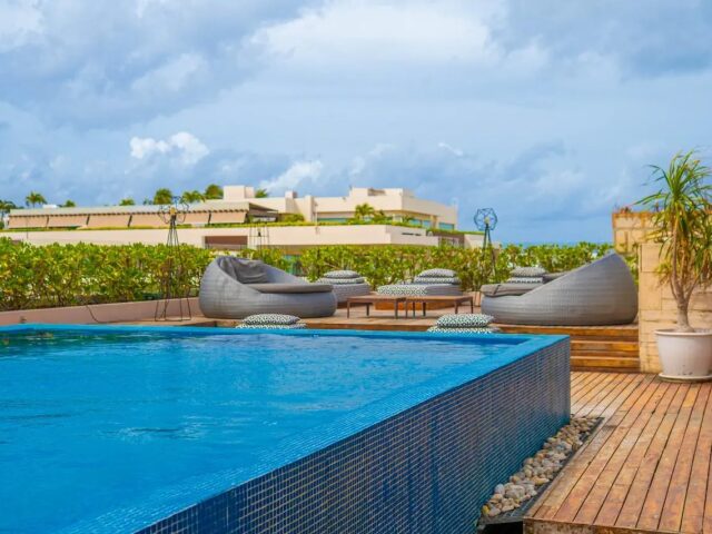 The Yucatan Resort, Tapestry Collection by Hiltonex. Live Aqua Boutique Resort)