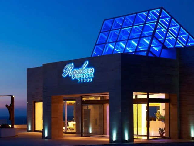Royal Blue Resort & Spa photo 1