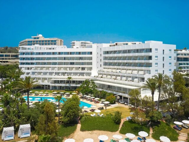 Grecian Sands photo 1