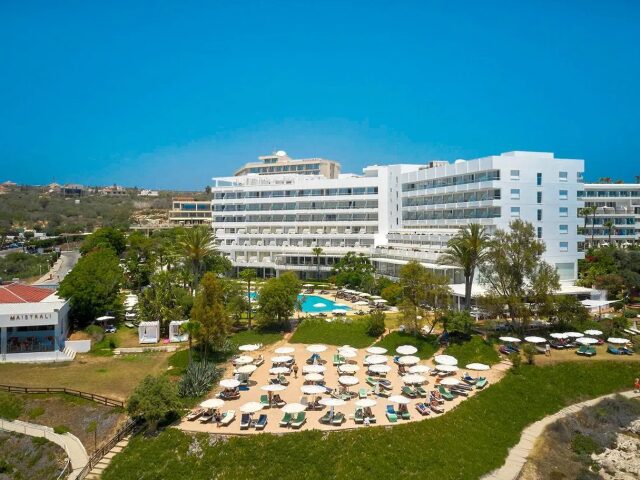 Grecian Sands photo 3