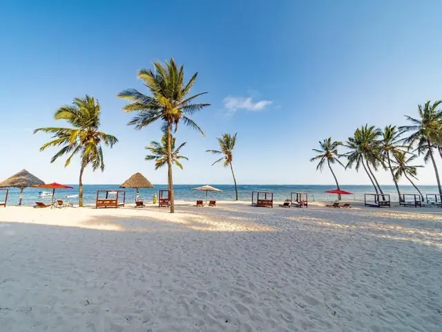 PrideInn Paradise Beach Resort photo 2