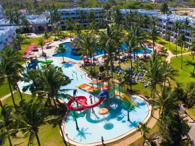 PrideInn Paradise Beach Resort photo 0