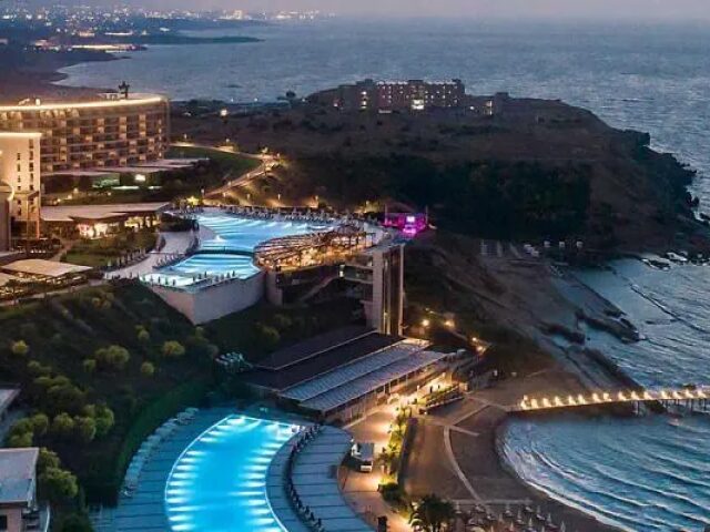 Elexus Resort