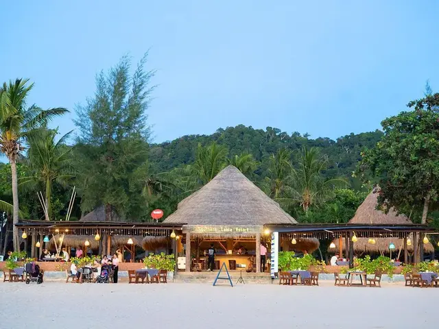 Southern Lanta Resort photo 1