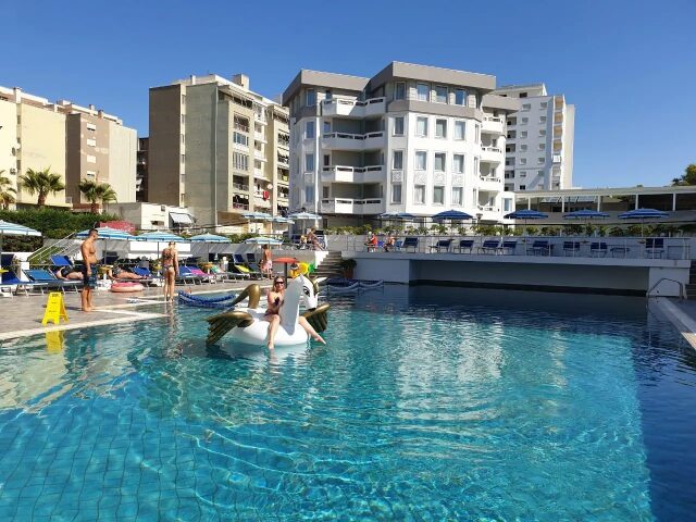 Perandor Beach photo 2