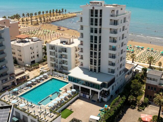 Perandor Beach