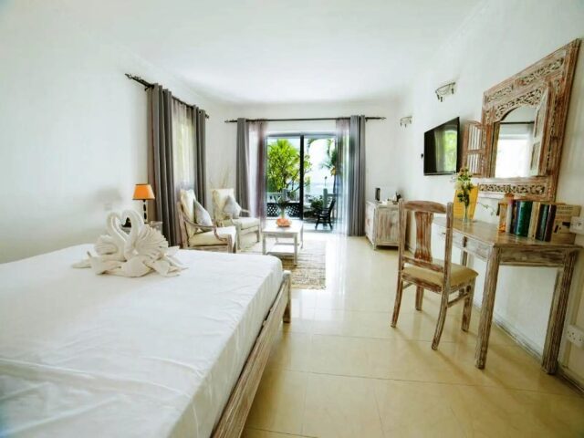 Hibiscus Beach Resort & Spa photo 1