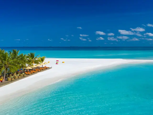 Dhigufaru Island Resort photo 1