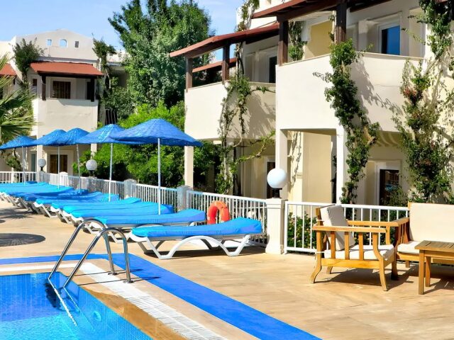 Summer Garden Suites&Beach Hotel photo 2