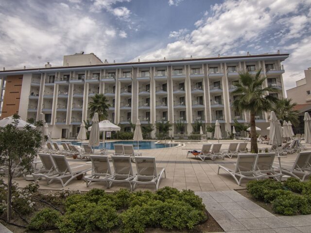 Ramada Hotel & Suites by Wyndham