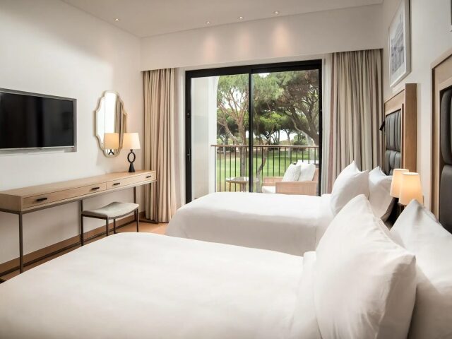 Pine Cliffs Ocean Suites photo 1