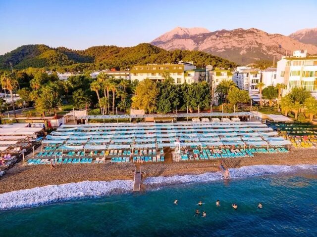 L'Ancora Beach
