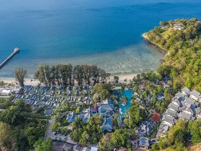 Thavorn Beach Village and Spa photo 0