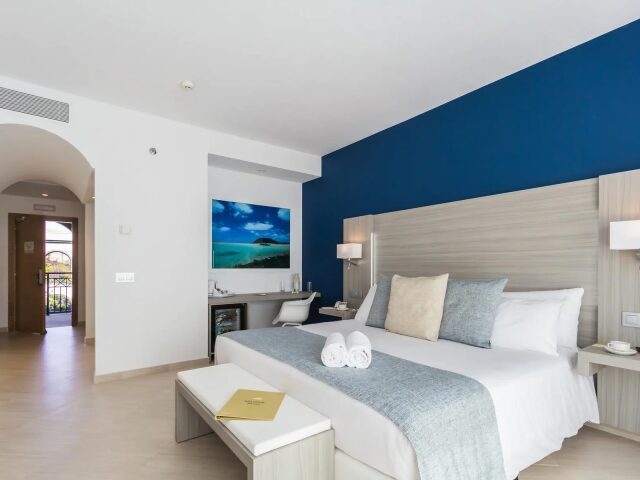 Royal Palm Resort & Spa photo 3