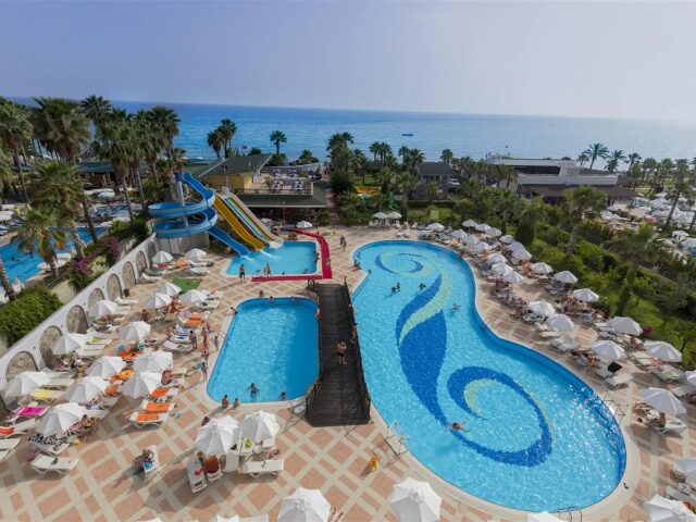 Holiday Garden Resort photo 1