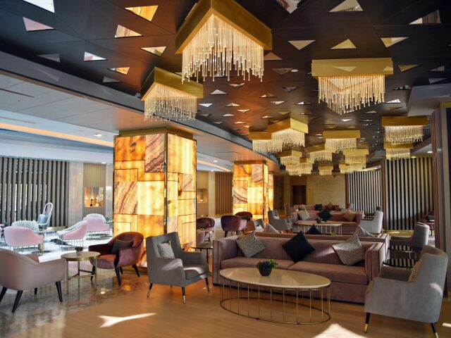 Royal Wings Hotel photo 1